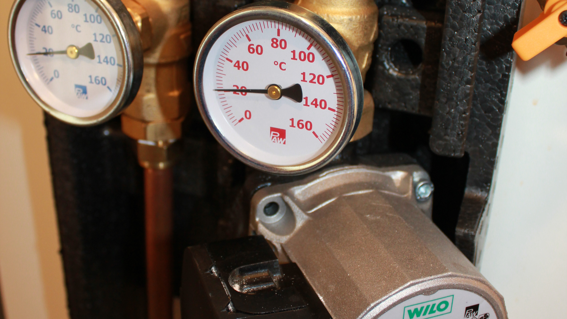 two pressure gauge